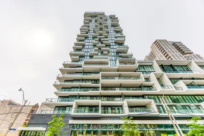 77 Shuter Street 1116, Toronto C08, On M5b 0b8