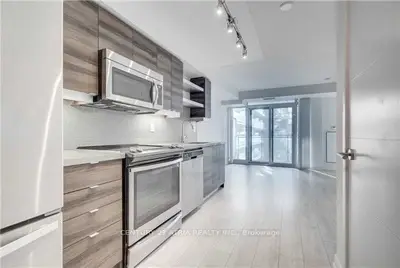 525 Adelaide Street W 529, Toronto C01, On M5v 0n7