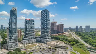 30 Inn On The Park Drive 3303, Toronto C13, On M3c 0p7
