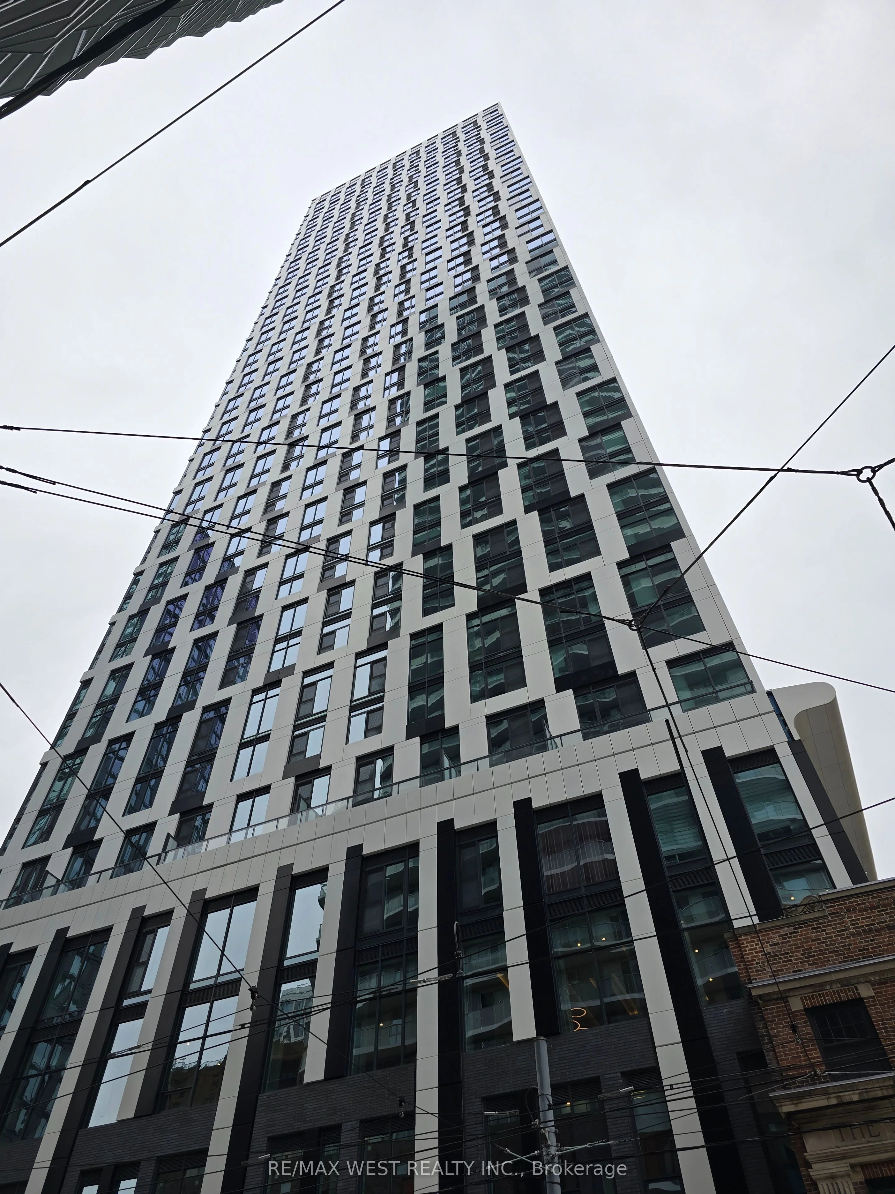 252 Church Street 2708, Toronto C08, On M5b 1z2