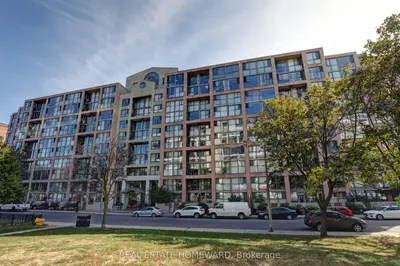 Condo Apartment in Toronto