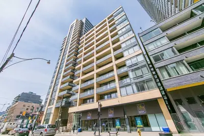 438 King Street W 1102, Toronto C01, On M5v 3t9
