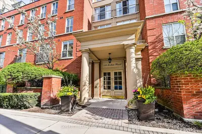 Condo Apartment in Toronto