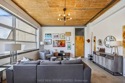Condo Apartment in Toronto