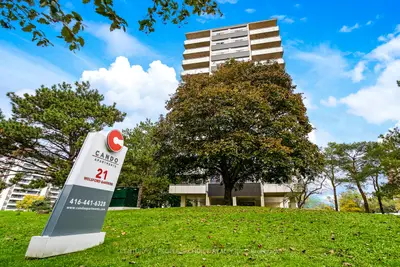 21 Welsford Gardens 108, Toronto C13, On M3a 2p6