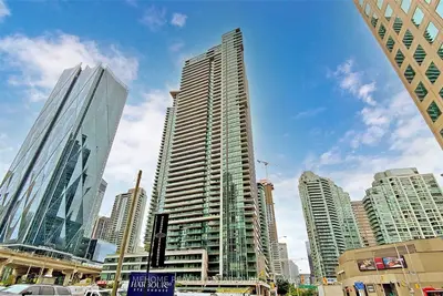 33 Bay Street 3010, Toronto C01, On M5j 2z3