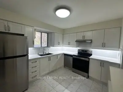 Condo Townhouse in Toronto