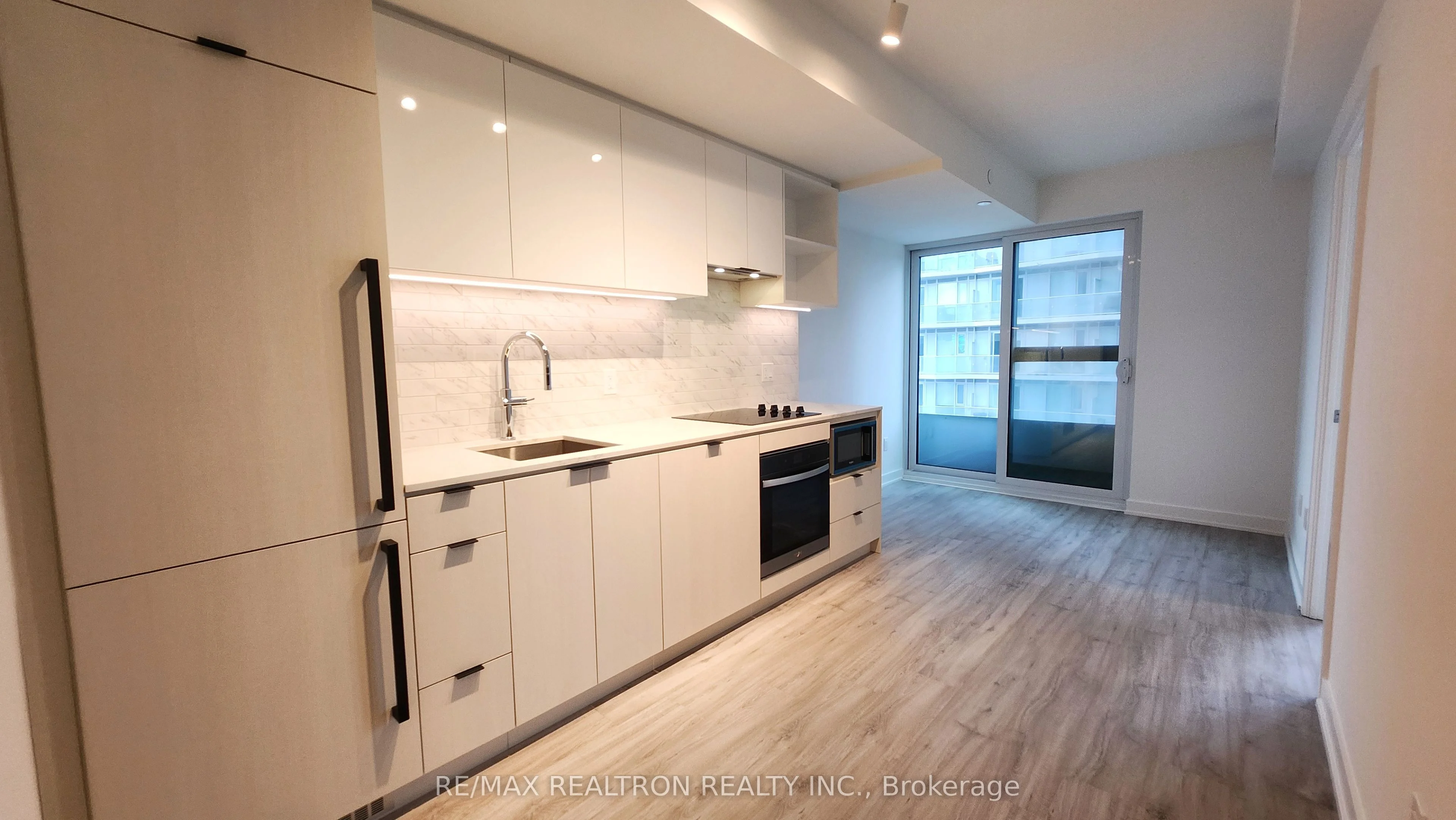 252 Church Street 1609, Toronto C08, ON M5B 0E6