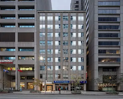 425 University Avenue 900, Toronto C01, ON M5G 1T6