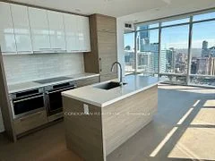 488 University Avenue 2407, Toronto C01, ON M5G 0C1