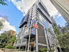 17 Dundonald Street 709, Toronto C08, On M4y 1k3