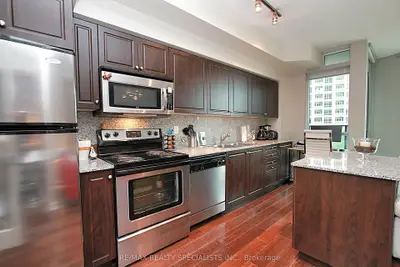 Condo Apartment in Toronto