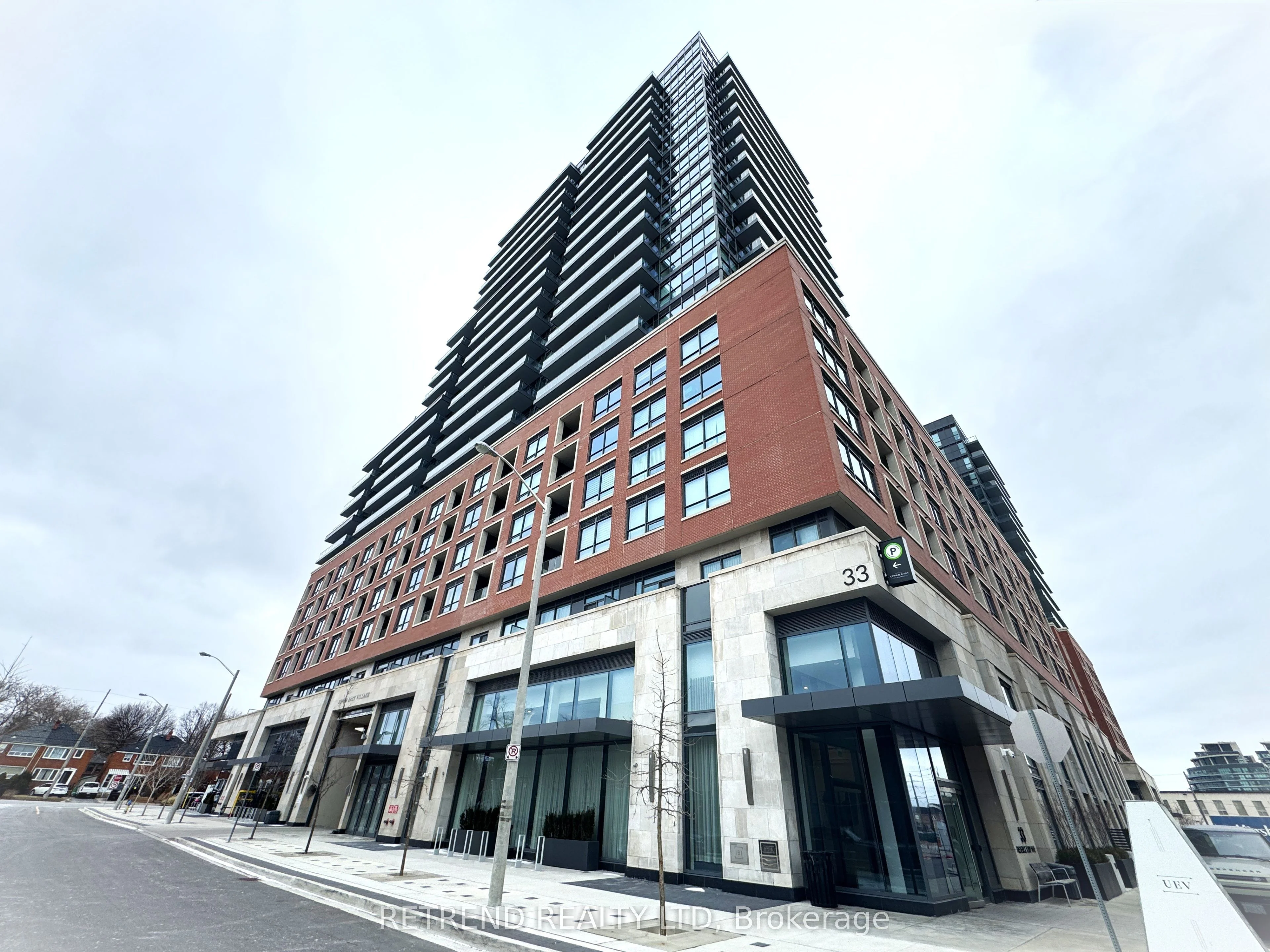 33 Fredrick Todd Way 501, Toronto C11, On M4g 0c9