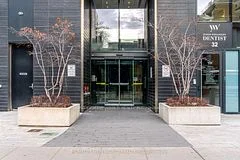 28 Wellesley Street E 1701, Toronto C08, ON M4Y 1G3