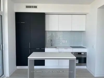 33 Helendale Avenue 2303, Toronto C03, On M4r 0a4