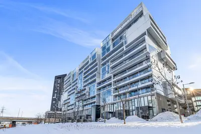 Condo Apartment in Toronto