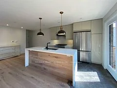 41 Rolyat Street C, Toronto C01, ON M6J 1S5