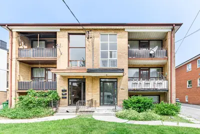 Triplex in Toronto