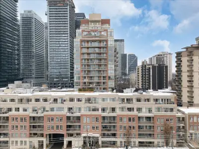 900 Mount Pleasant Road 1108, Toronto C10, On M4p 3j9