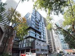 17 Dundonald Street 204, Toronto C08, ON M4Y 1K3