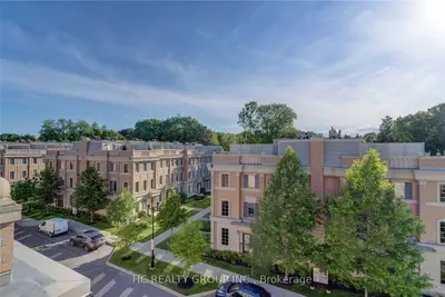 Condo Townhouse in Toronto