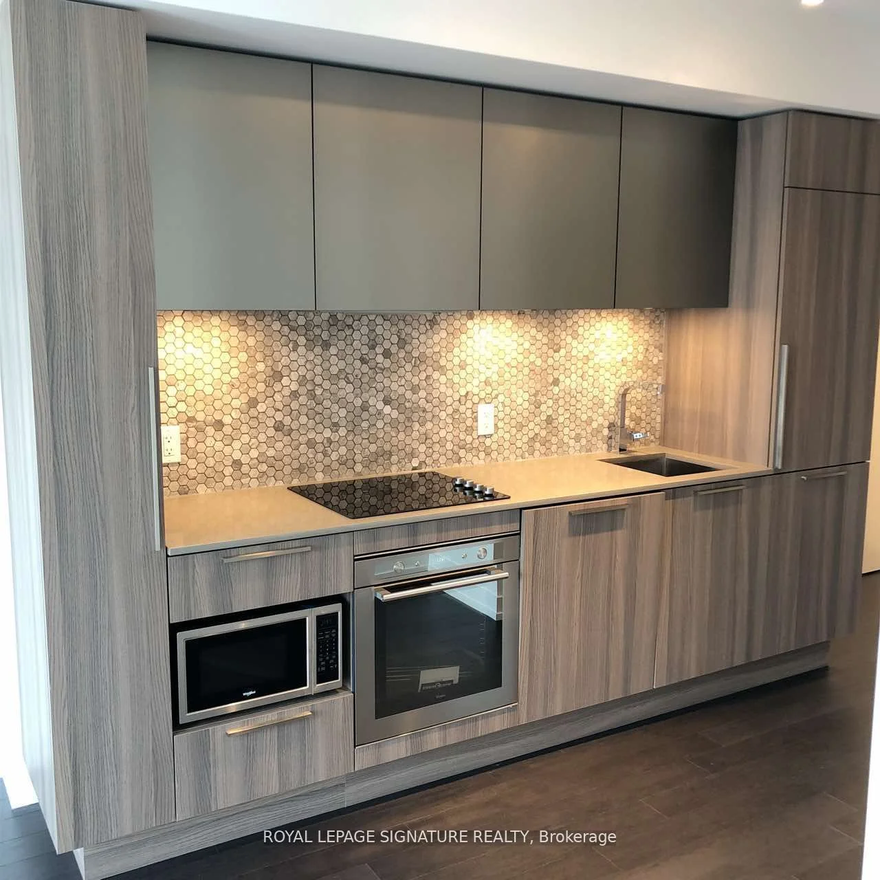 85 Wood Street 3905, Toronto C08, On M4y 0e8