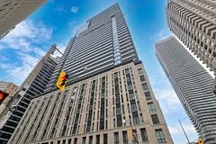 955 Bay Street 725, Toronto C01, On M5s 0c6