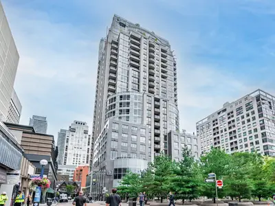 Condo Apartment in Toronto