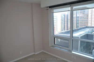 35 Hayden Street 1607, Toronto C08, On M4y 3c3