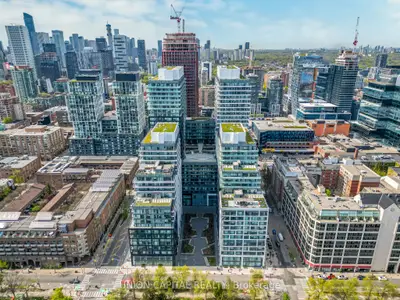 Condo Apartment in Toronto