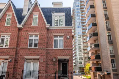 Condo Townhouse in Toronto