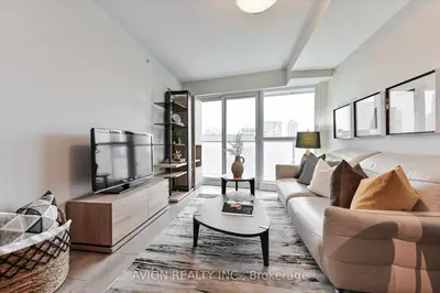 386 Yonge Street 2203, Toronto C01, On M5b 0a5
