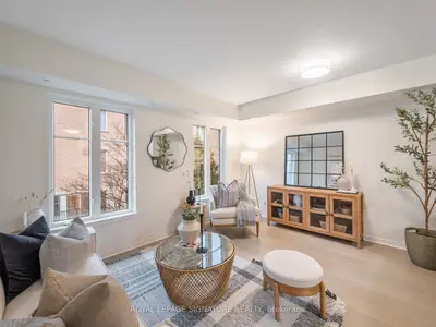 Condo Townhouse in Toronto