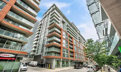 Condo Apartment in Toronto