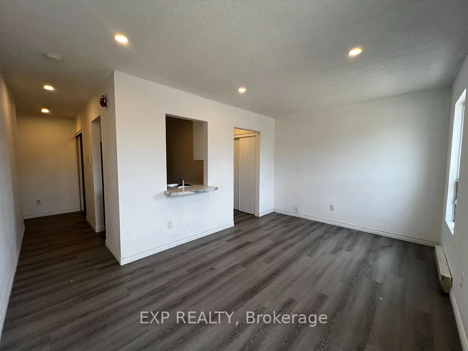 102 Greensides Avenue 11, Toronto C02, ON M6C 1B9