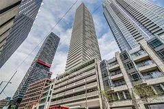 2221 Yonge Street 3202, Toronto C10, ON M4S 0B8