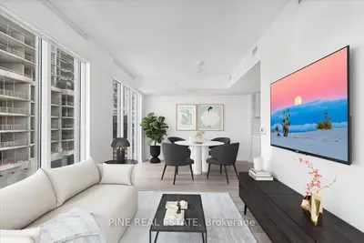 19 Western Battery Road 322, Toronto C01, On M6k 0e3