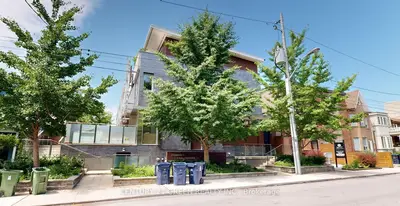 Condo Townhouse in Toronto