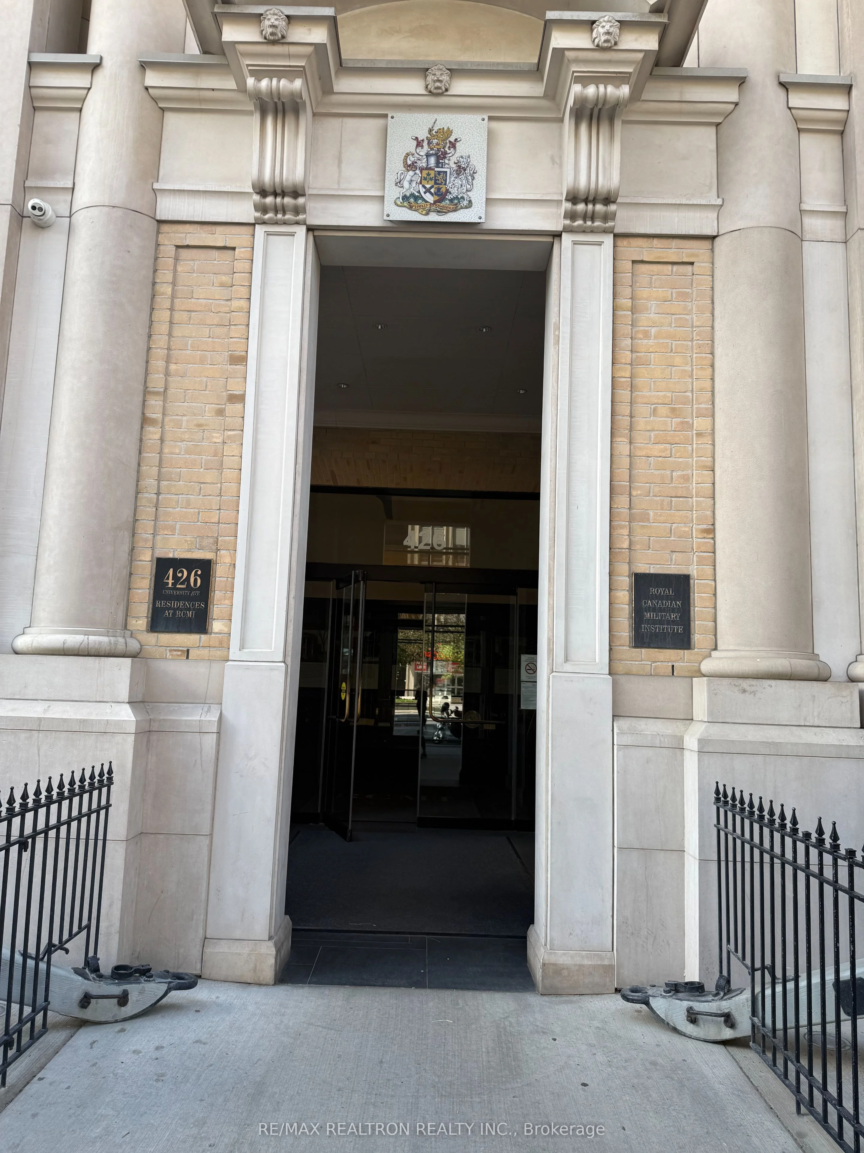 426 University Avenue 1501, Toronto C01, On M5g 1s9