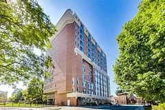 15 Maplewood Avenue 204, Toronto C03, On M6c 4b4