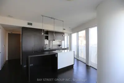 100 Harbour Street 4207, Toronto C01, On M5j 0b5