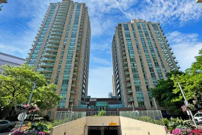 Condo Apartment in Toronto