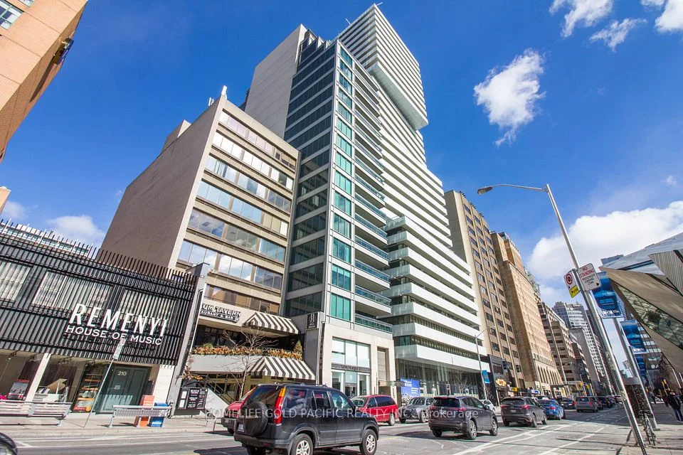 200 Bloor Street W 1709, Toronto C02, ON M5S 1T8