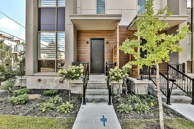Condo Townhouse in Toronto