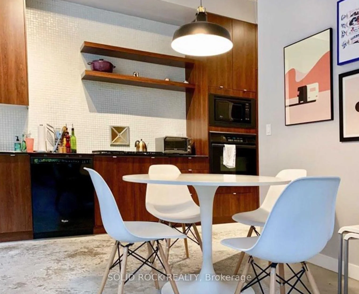23 Brant Street 212, Toronto C01, ON M5V 2L9