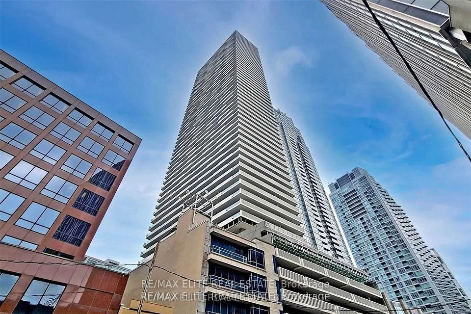 2221 Yonge Street 3606, Toronto C10, On M4s 2b4