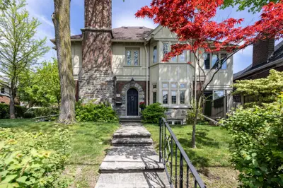 Duplex in Toronto