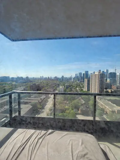 Room in Toronto