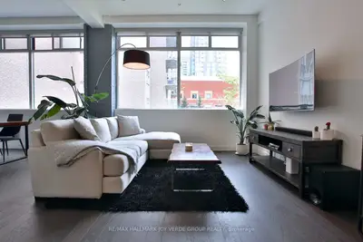 Condo Apartment in Toronto