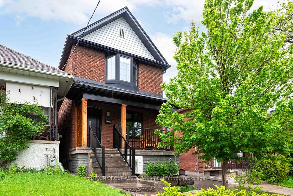 209 Atlas Avenue, Toronto C03, ON M6C 3P6